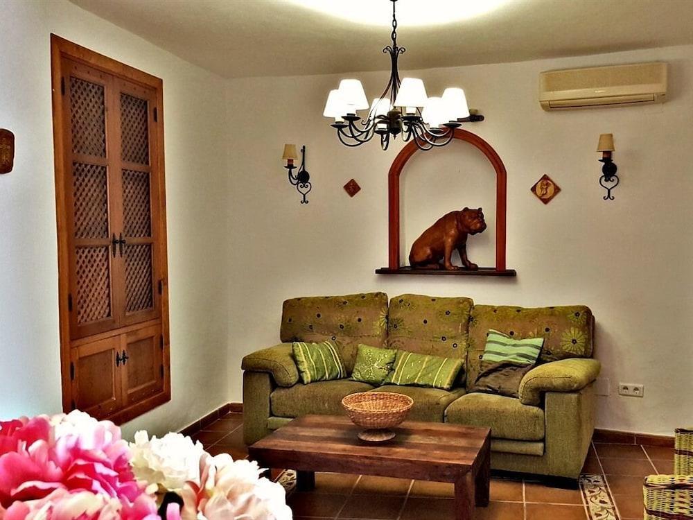 Villa Carabeo Nerja Exterior photo